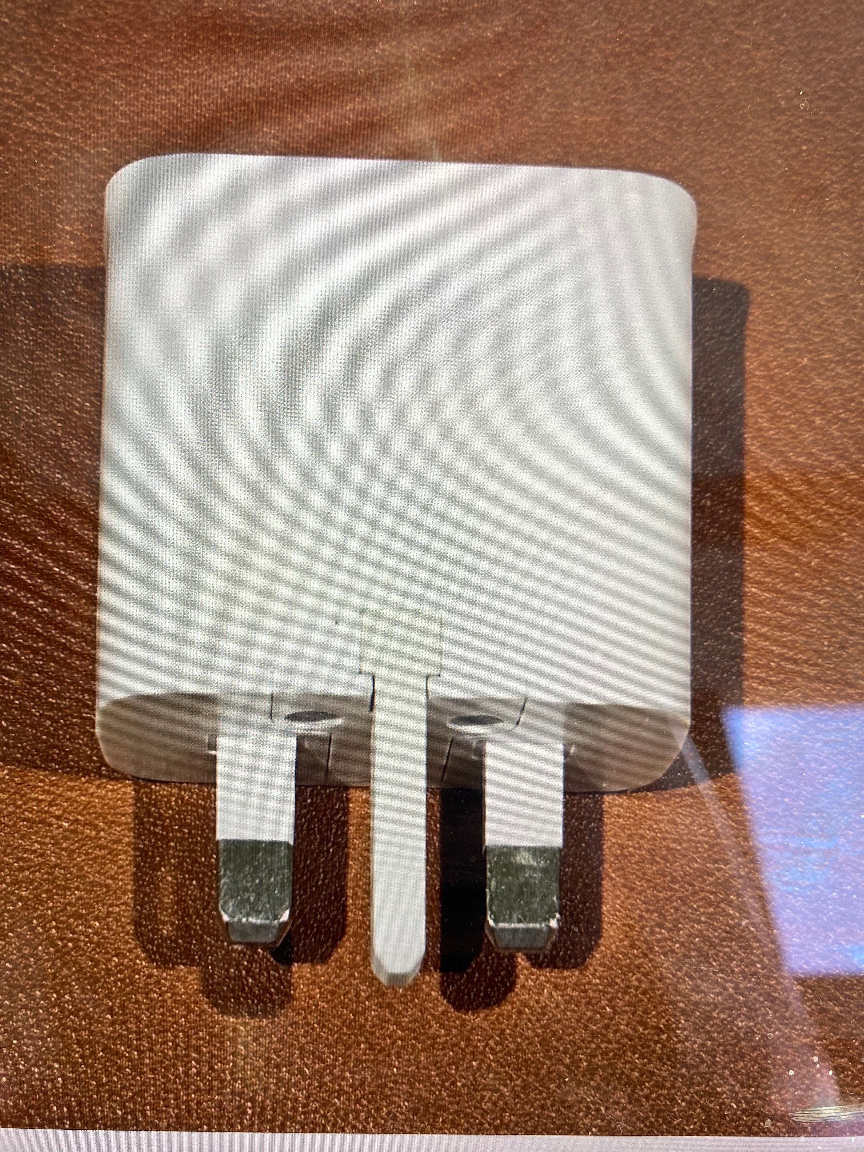 UAE UK plug Samsung
